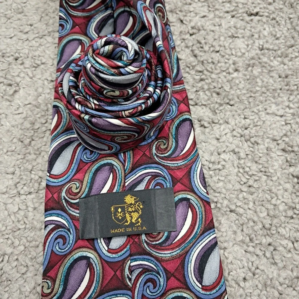 Vintage Lion Crest Paisley Silk Tie Burgundy Blue‎ Purple Geometric Made in USA